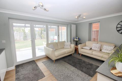 5 Faraday Corner, Shefford, SG17 5ZG