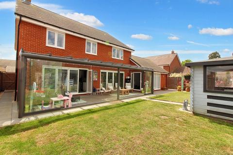 5 Faraday Corner, Shefford, SG17 5ZG