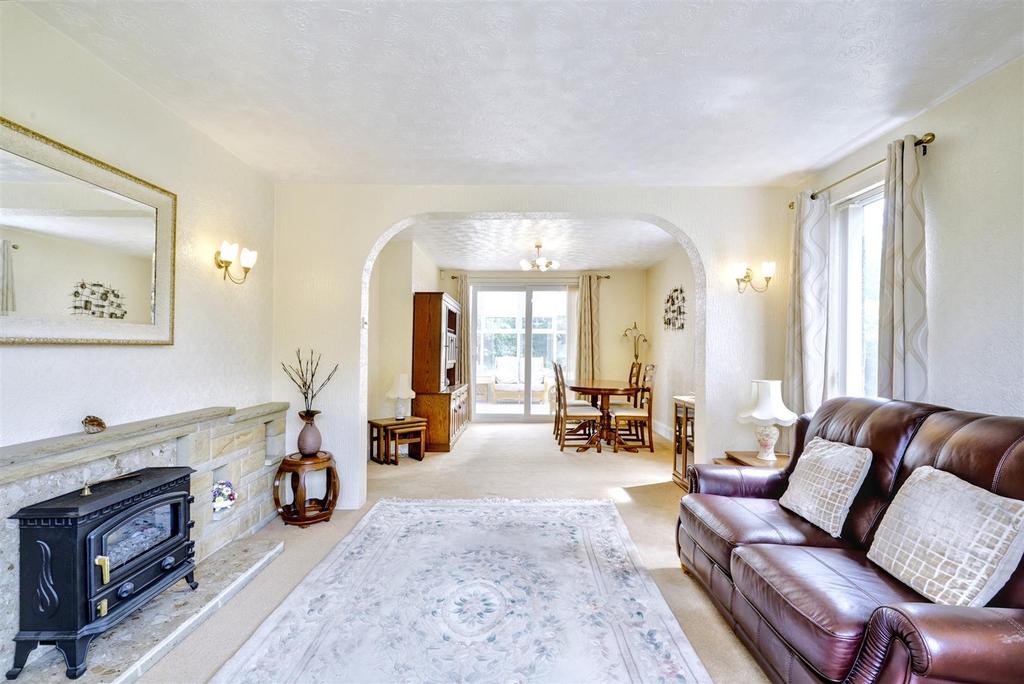 Lounge/Sitting Room