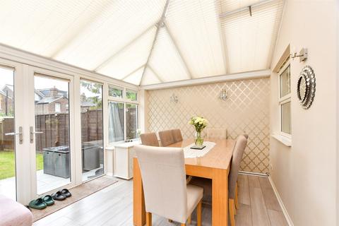 3 bedroom semi-detached house for sale, Shire Place, Redhill RH1