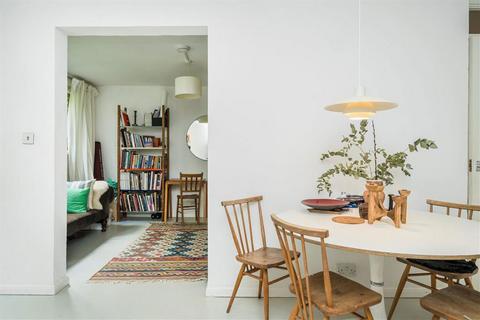 13 Goldman Close, London, E2 6EF