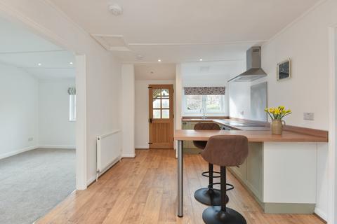 3 bedroom bungalow to rent, Railway Hill, Barham