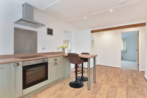 3 bedroom bungalow to rent, Railway Hill, Barham