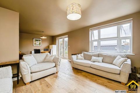 4 bedroom end of terrace house for sale, Savoy Street, Exeter, EX2