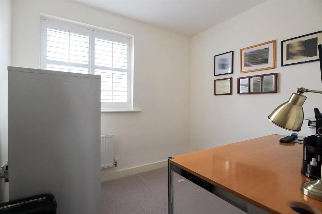 Bedroom 4.jpg