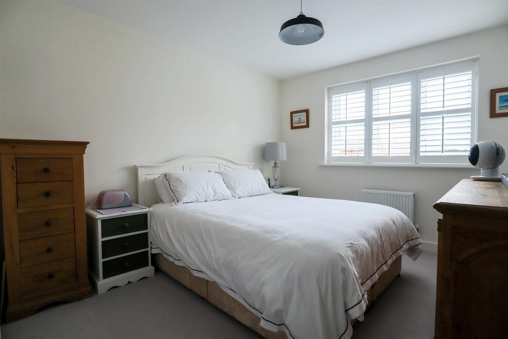 Bedroom 1.jpg