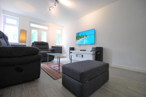 undefined, Arnewood Close, London, SW15