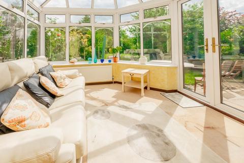4 bedroom detached house for sale, Lower Road, Hockley SS5