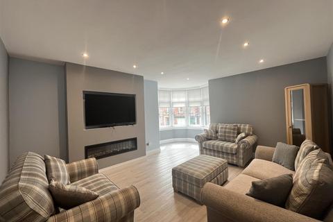 3 bedroom flat to rent, Union Street, Coupar Angus