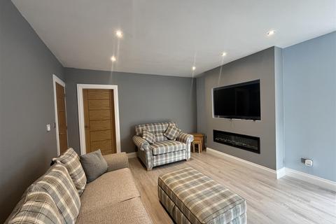 3 bedroom flat to rent, Union Street, Coupar Angus