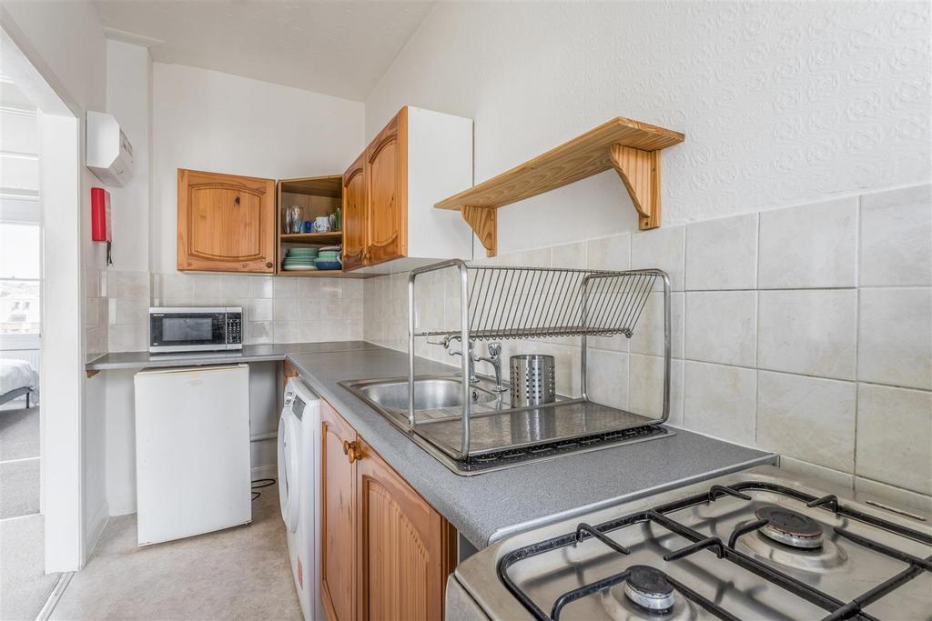 Flat 4, 30 Buckingham Street-4.jpg