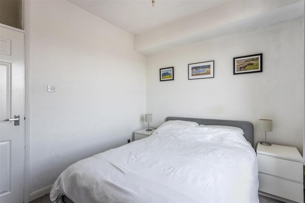 Flat 4, 30 Buckingham Street-12.jpg
