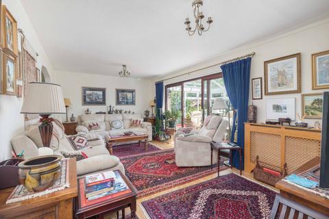 undefined, Herontye Drive, East Grinstead RH19