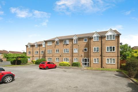 Studio for sale, Seymour Way, Sunbury-on-Thames TW16