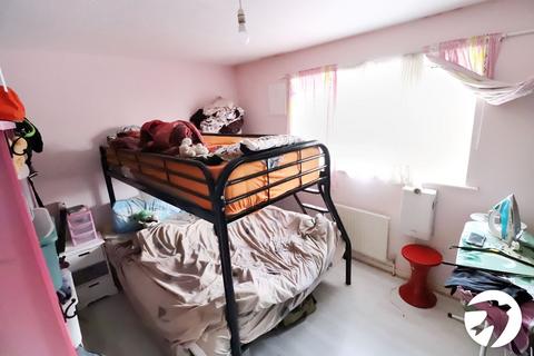 29 Pitfield Crescent, London, SE28 8RG