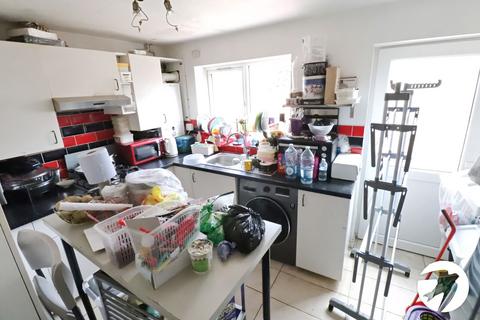 29 Pitfield Crescent, London, SE28 8RG