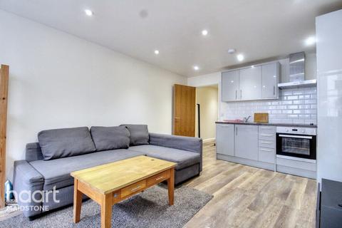 1 bedroom apartment to rent, Bank Street, Maidstone