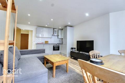 1 bedroom apartment to rent, Bank Street, Maidstone