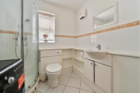 undefined, Sunbury-on-Thames,  Surrey,  TW16