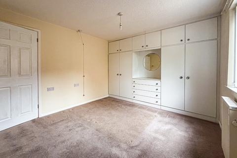 2 bedroom ground floor flat for sale, Northfield Gardens, Taunton, Somerset, TA1