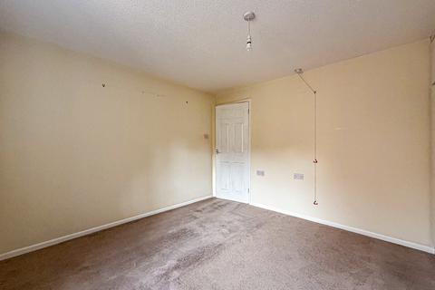 2 bedroom ground floor flat for sale, Northfield Gardens, Taunton, Somerset, TA1