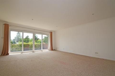Redwood, 2 Bunbury Close, Storrington, Pulborough, RH20 3PN