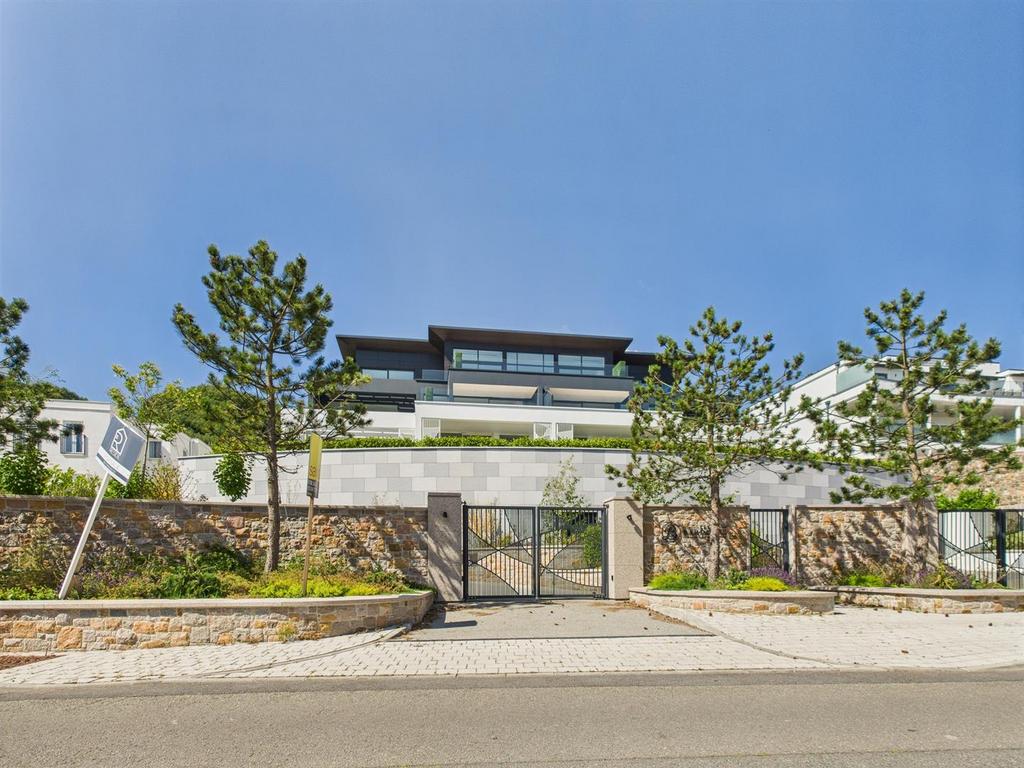 CAM04392 G0-PR0109-STILL007.jpg