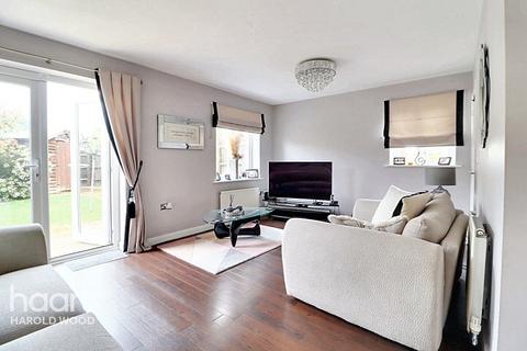 38 Whitworth Avenue, Romford, RM3 7GP