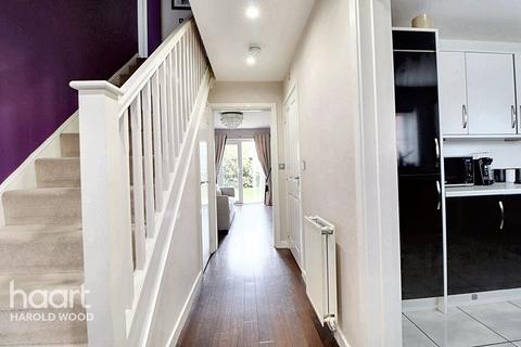 38 Whitworth Avenue, Romford, RM3 7GP