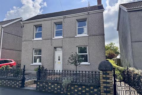 4 bedroom detached house for sale, Pantyblodau Road, Blaenau, Ammanford