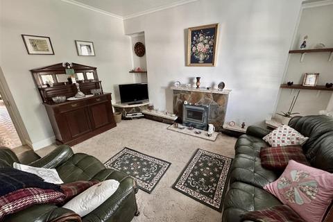 4 bedroom detached house for sale, Pantyblodau Road, Blaenau, Ammanford