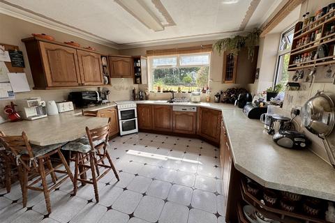 4 bedroom detached house for sale, Pantyblodau Road, Blaenau, Ammanford