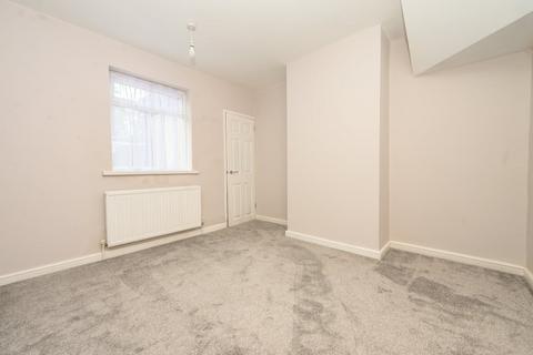 3 bedroom terraced house for sale, Warren Road, Luton, LU1
