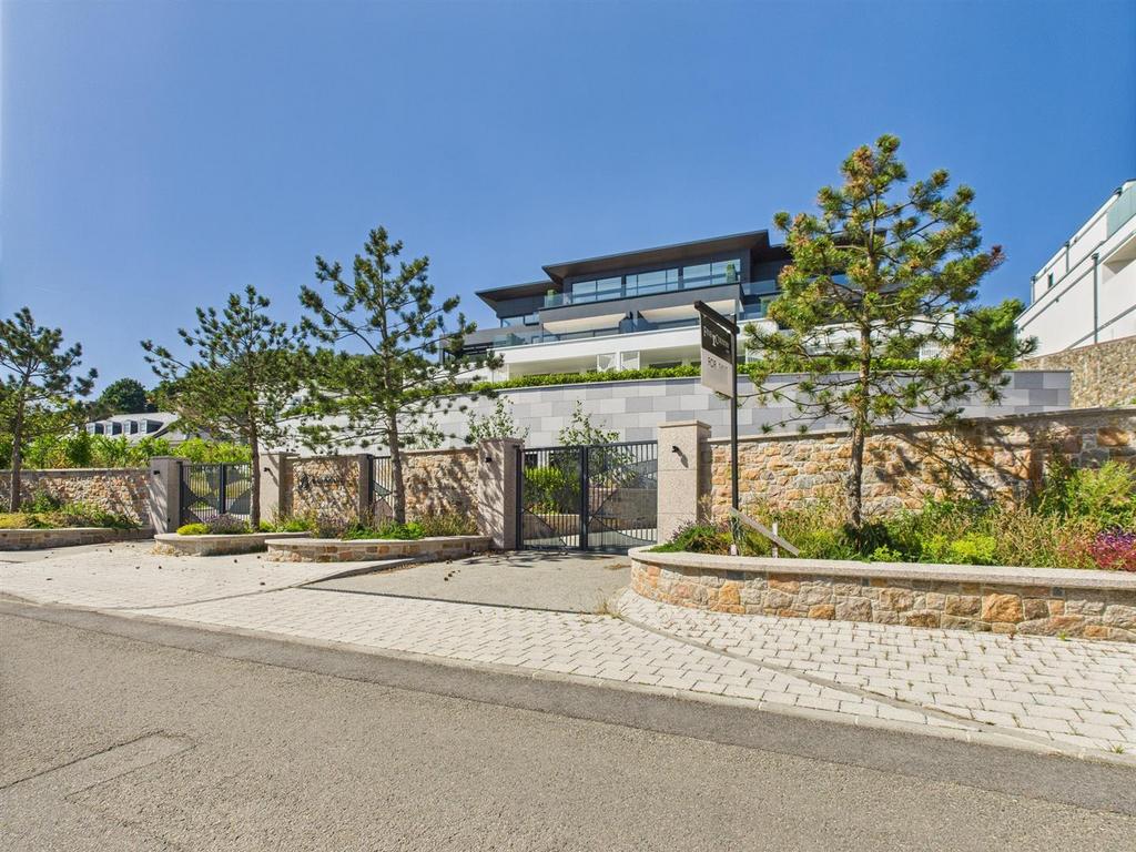 CAM04392 G0-PR0109-STILL009.jpg