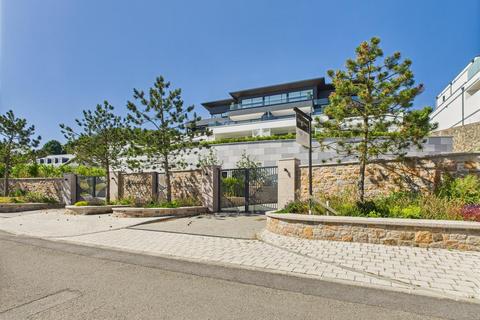 undefined, Luxury Living In Jersey