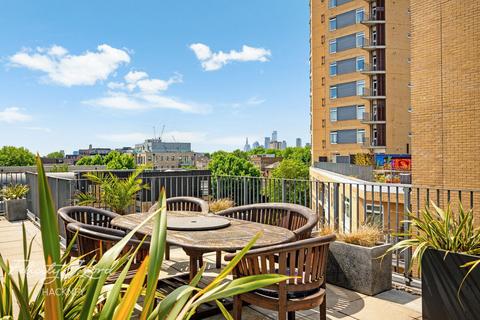 39 Hacon Square, London, E8 3QR