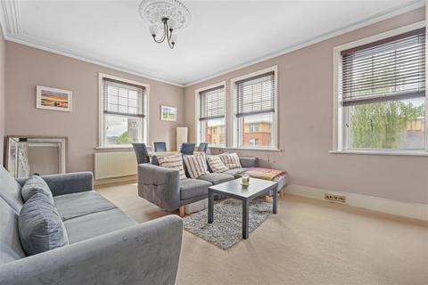 2 bedroom flat for sale, Tottenham Lane, London N8