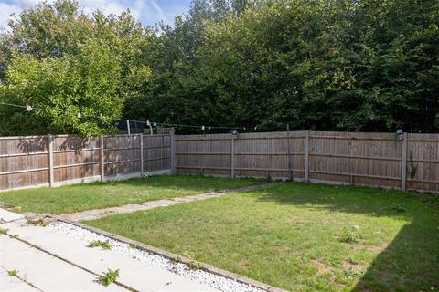 60 Blackthorn Road, Reigate, RH2 7NE