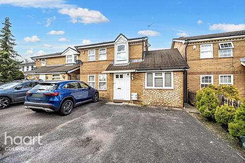 4 bedroom semi-detached house for sale, Glendevon Close, HA8
