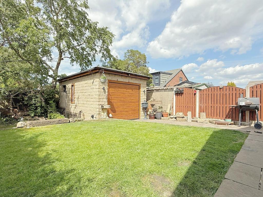 Rear garden/garage
