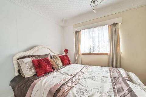 2 bedroom flat for sale, Besant Road, Cricklewood, London, NW2