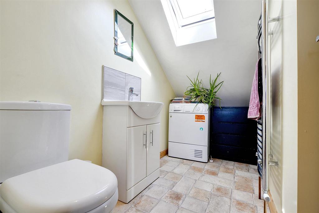Ensuite 2.jpeg