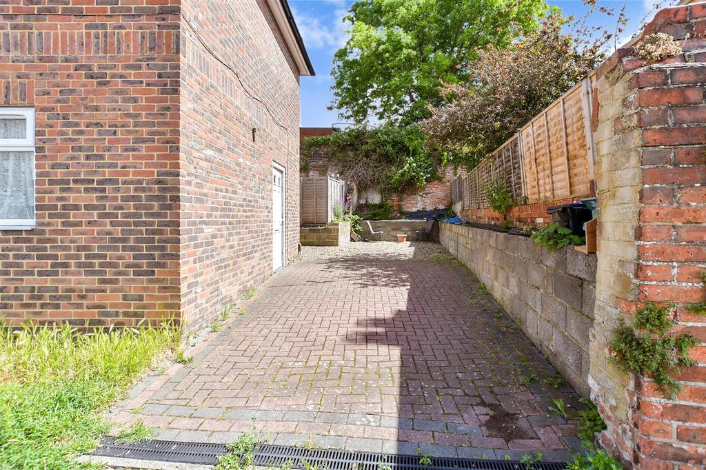 Driveway/Parking