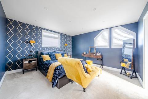 6 Hursley Close, Bournemouth, BH7 6SE