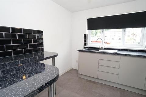 14 Emmeline Close, Bradford, BD10 9RF