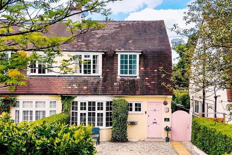 Ruden Way, Epsom