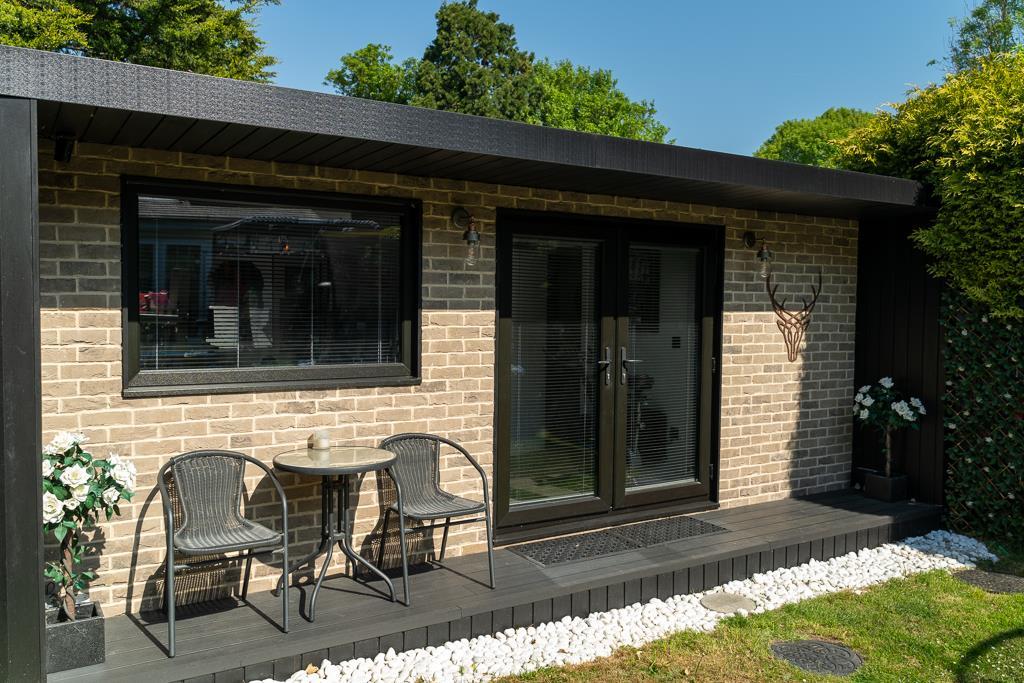 BG outbuilding.jpg