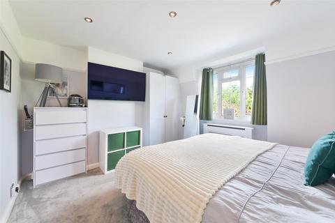 147 Ruden Way, Epsom, KT17 3LW