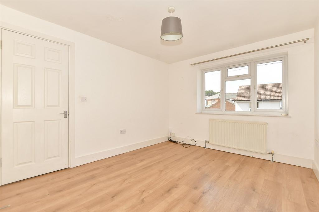 Lounge/ Kitchen