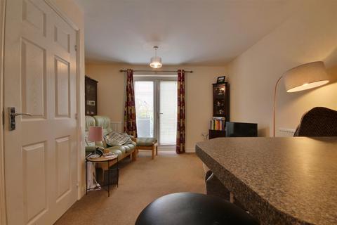 2 bedroom terraced house for sale, Avocet Close, Hornsea
